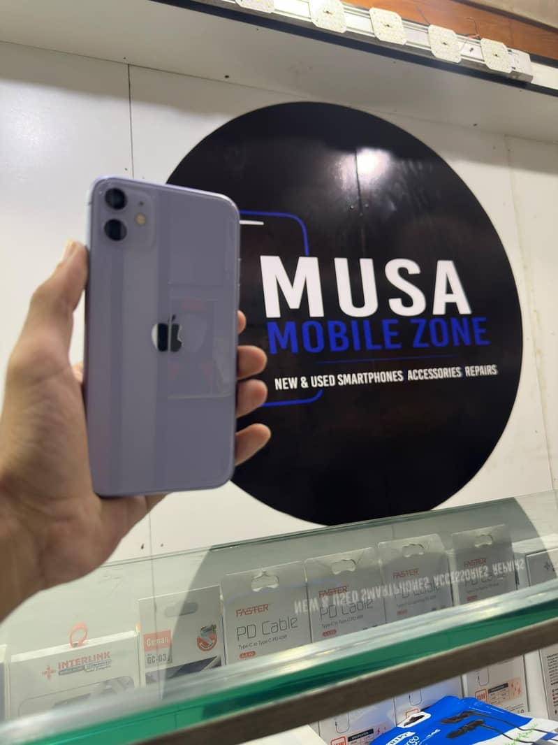 Apple iPhone 11 0