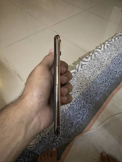 Apple iPhone XS