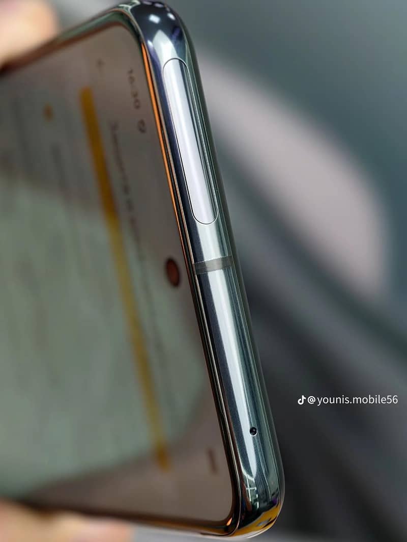Google Pixel 8 Pro 2