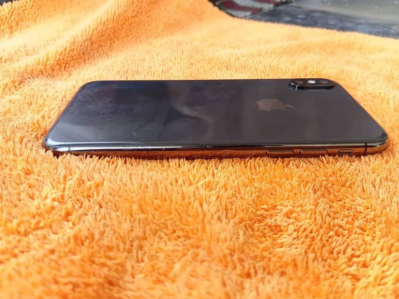 Apple iPhone X 1