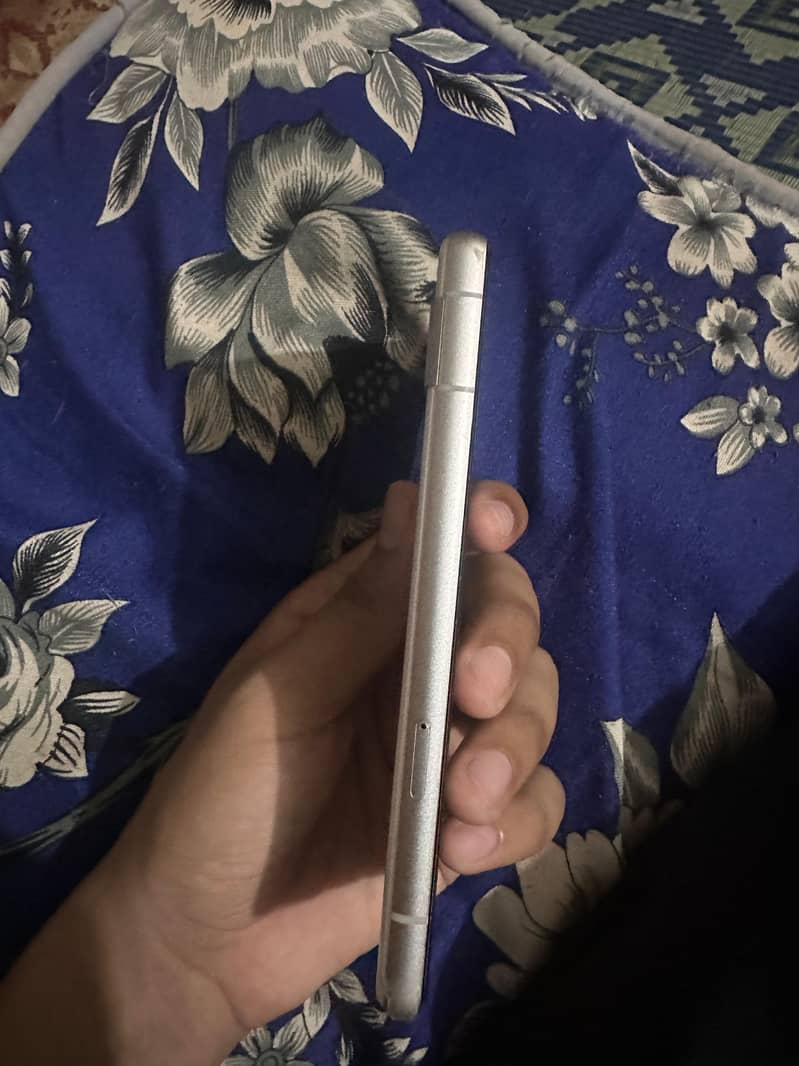 Google Pixel 7a 1