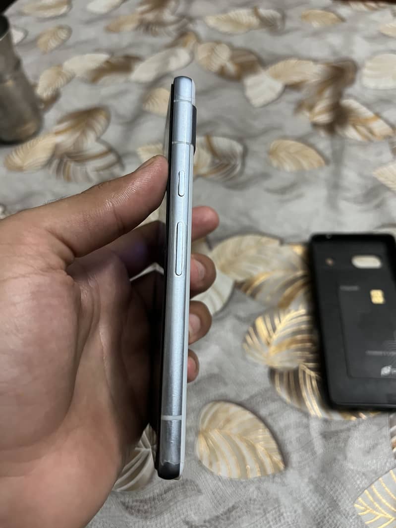 Google Pixel 7a 2