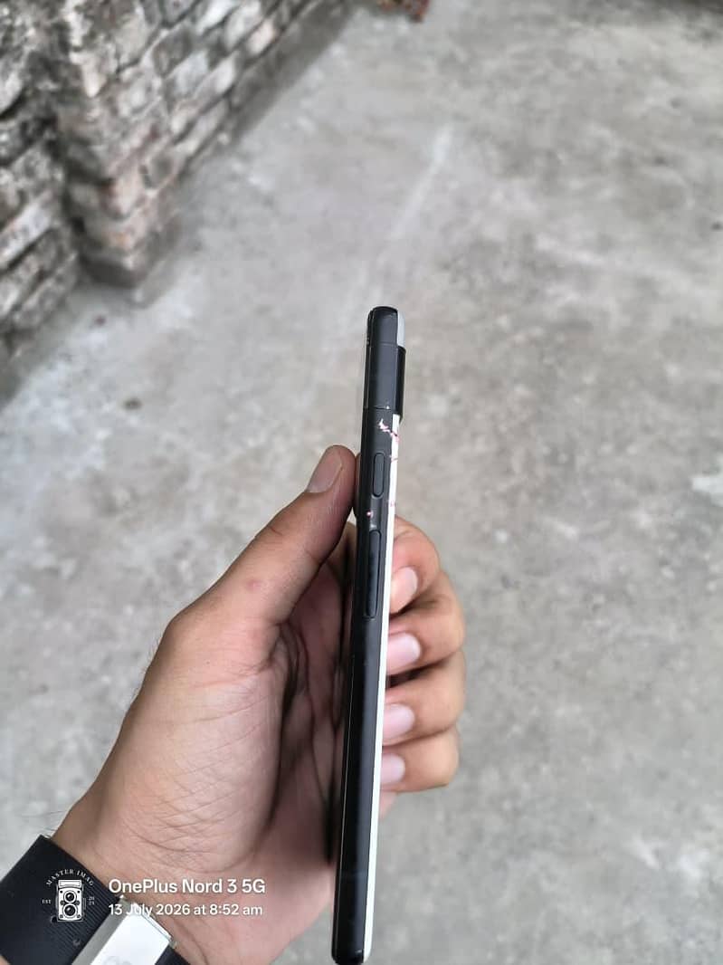 Google Pixel 6a 5