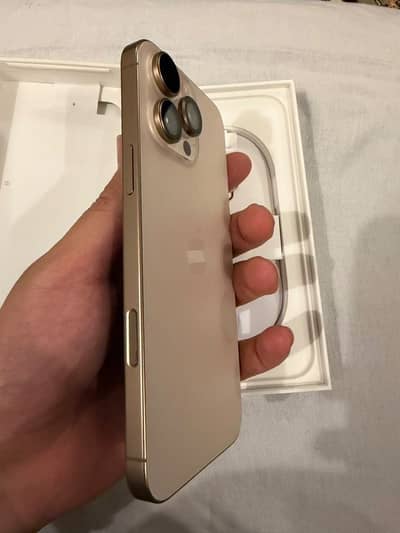 Apple iPhone 16 Pro Max