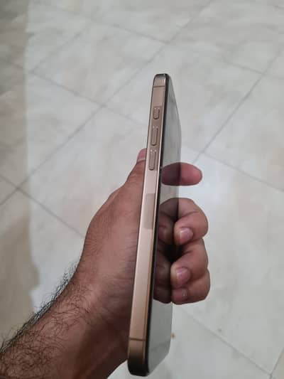 Apple iPhone 16 Pro Max JV