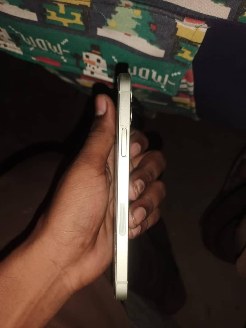 Apple iPhone 12 2