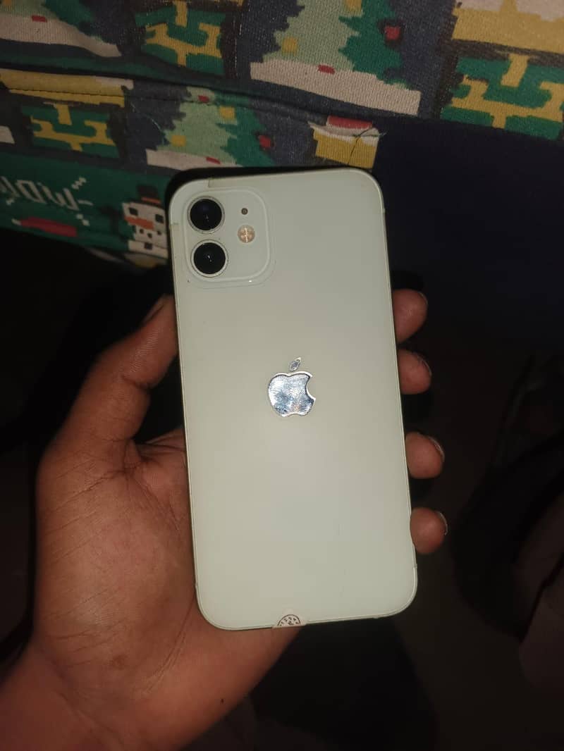 Apple iPhone 12 3