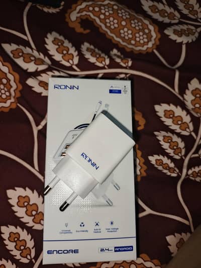 RONIN 18W CHARGER