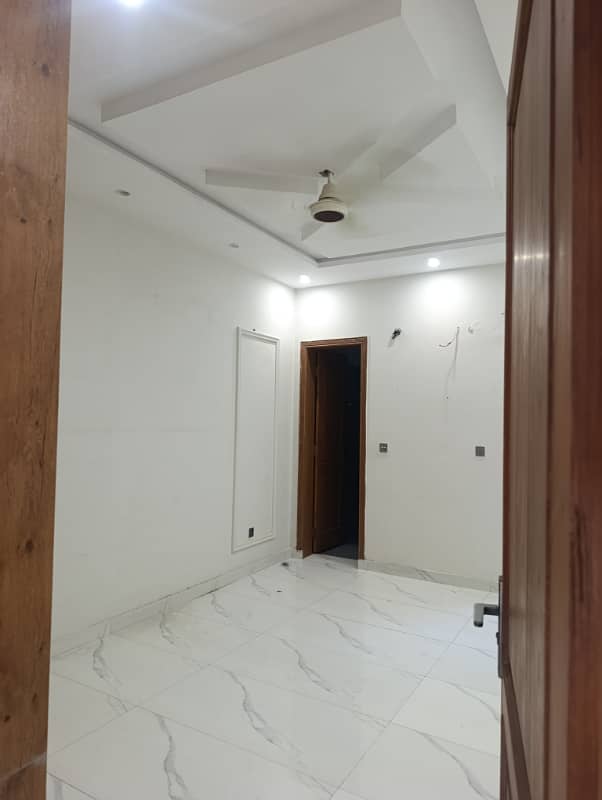 Upper portion for Rent 0