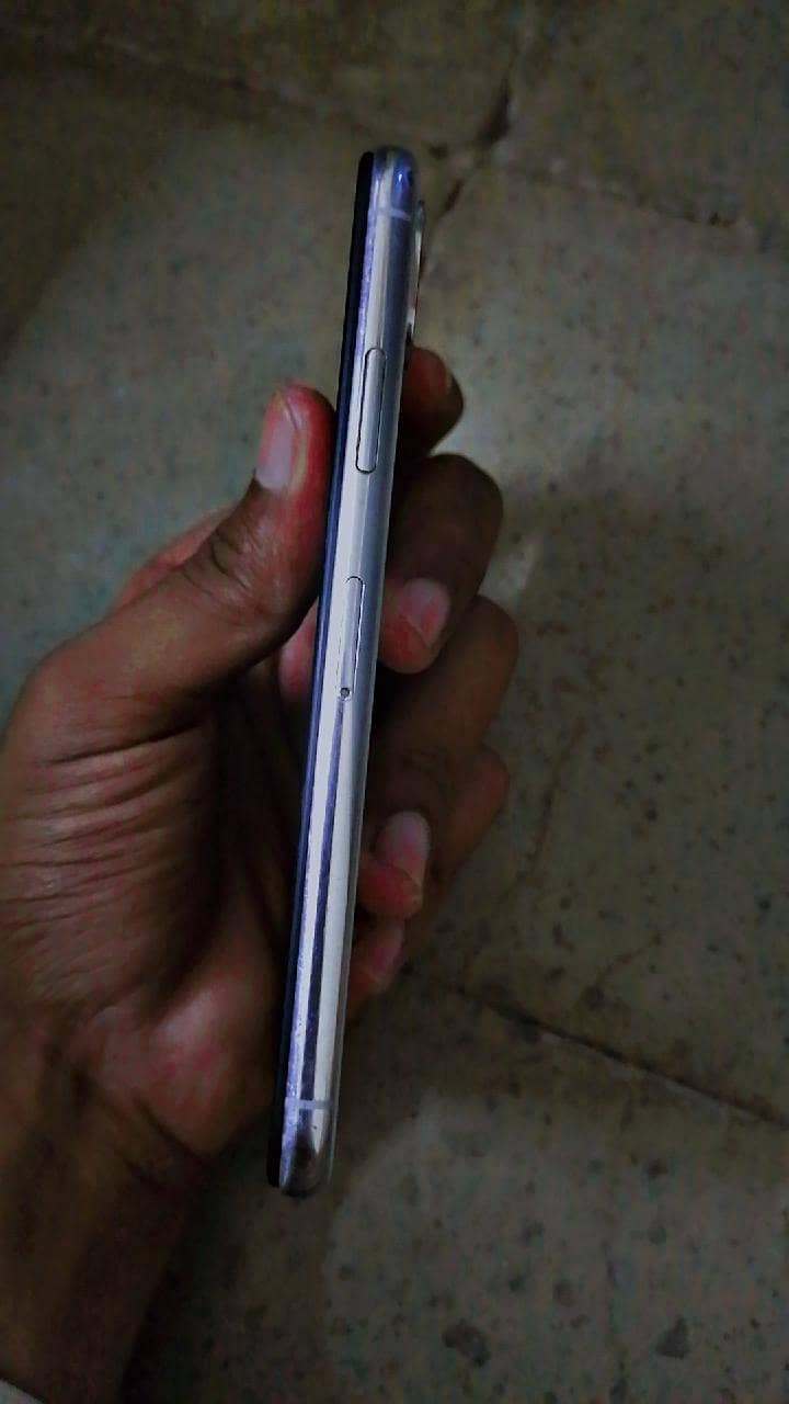 Apple iPhone X 2