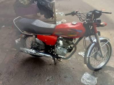 united 125