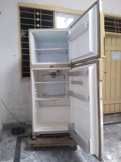 Dawlance  Fridge Single Door  Large size ha
