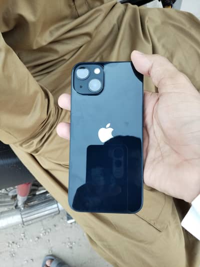 Apple iPhone 13