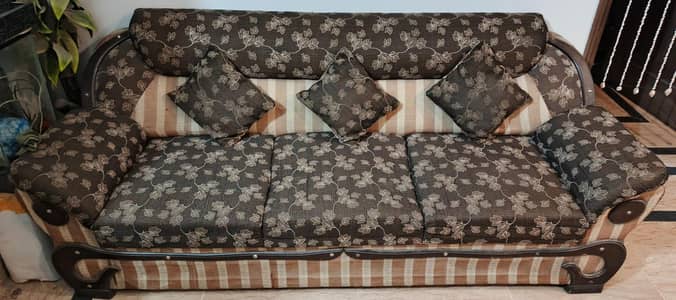 Decent Condition 6-Seater Sofa Set (3+2+1) for Sale