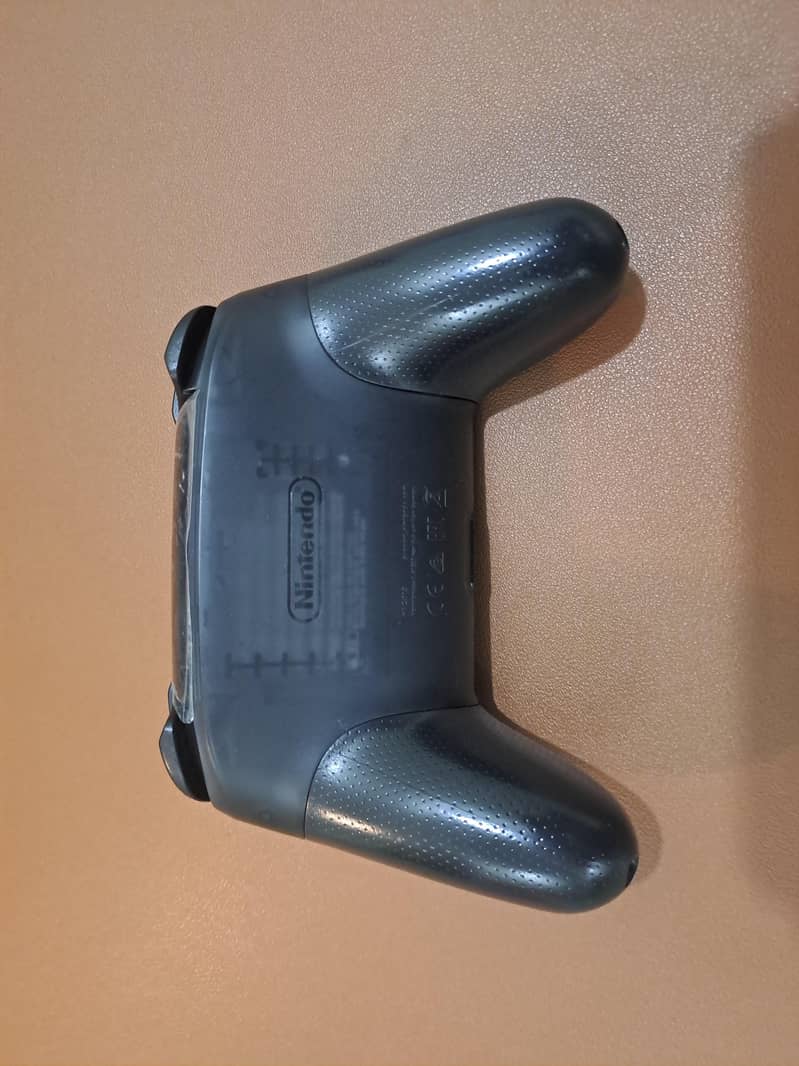Nintendo switch Pro controller (New) 2