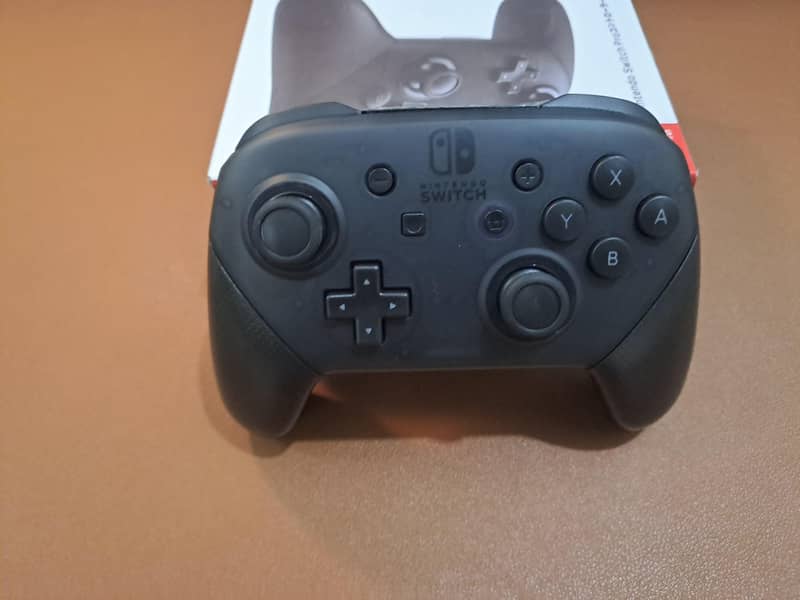 Nintendo switch Pro controller (New) 3
