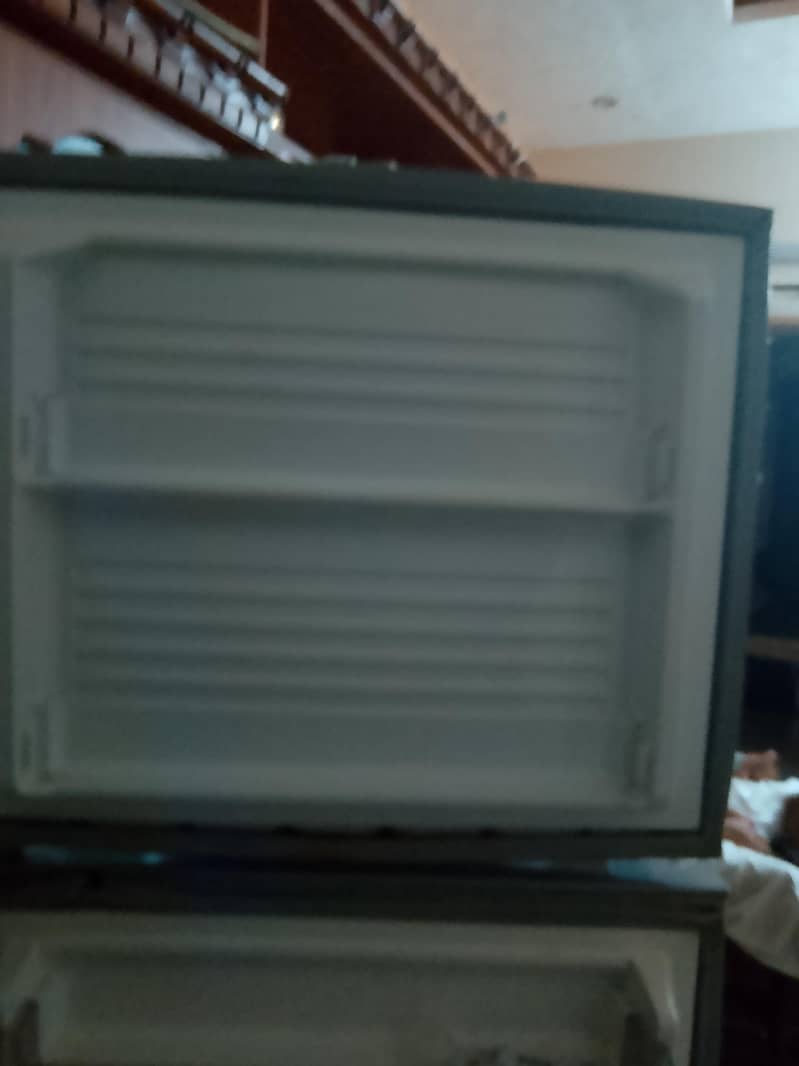 FRIDGE 3