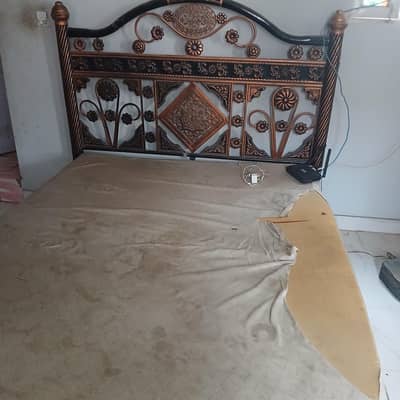 iron bed