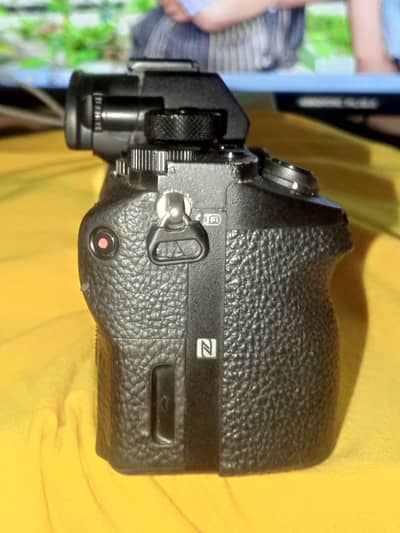 Sony a7sii almost new sutter count under 50 with battery charger