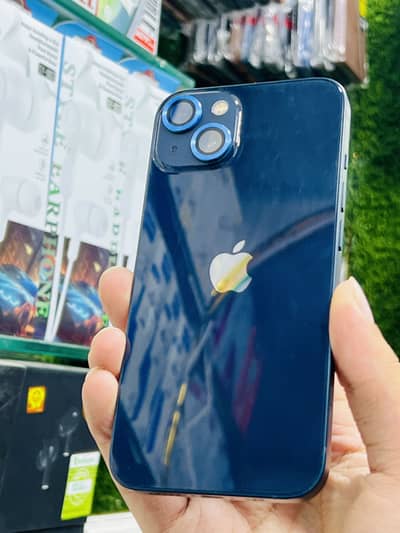Apple iPhone 13