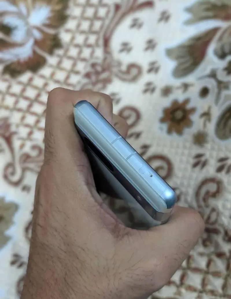 Google Pixel 7a 2
