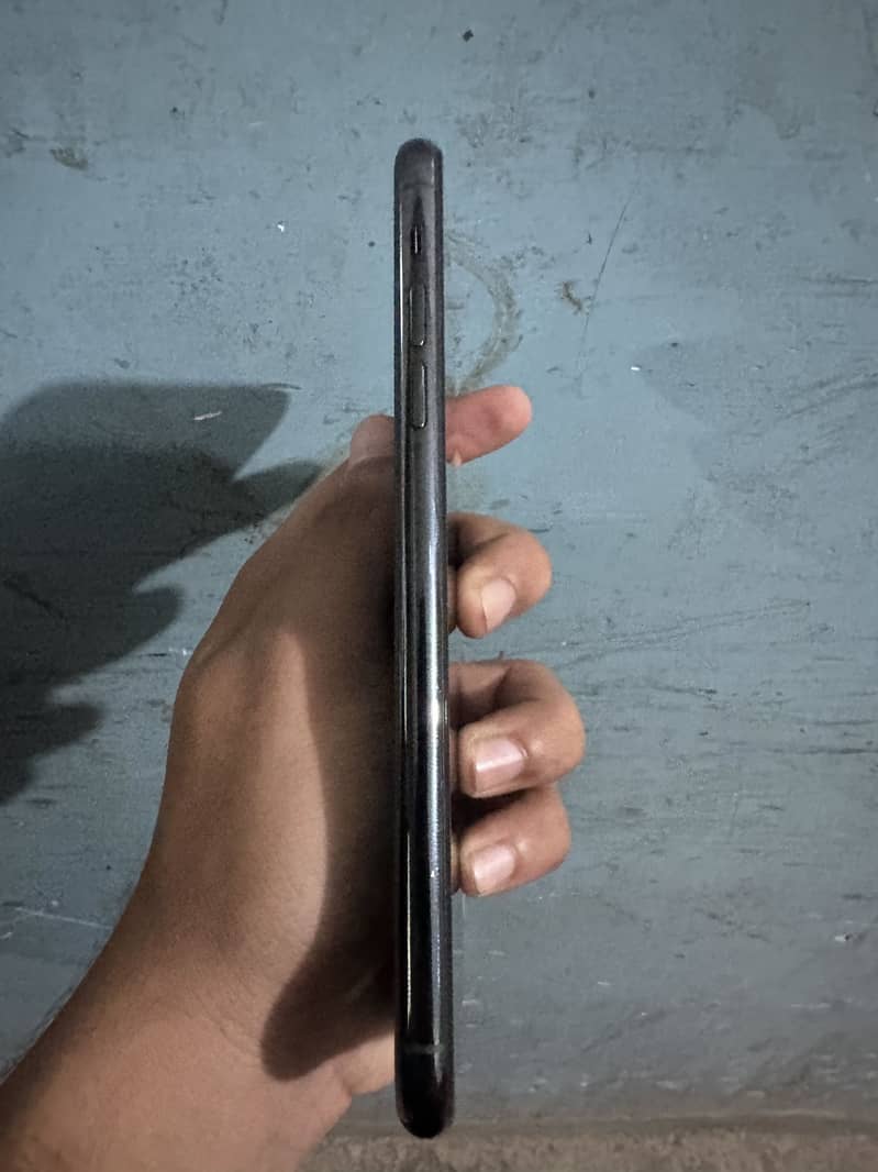 IPHONE 11 PRO MAX 2