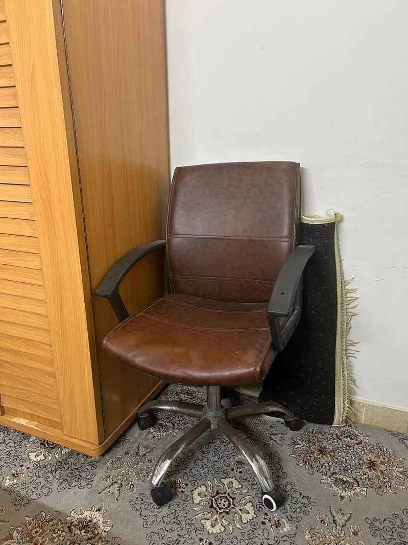 2 study chair 0