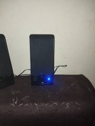 Bluetooth computer speakers