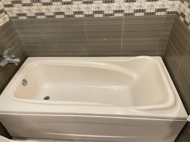 Bathtub 0