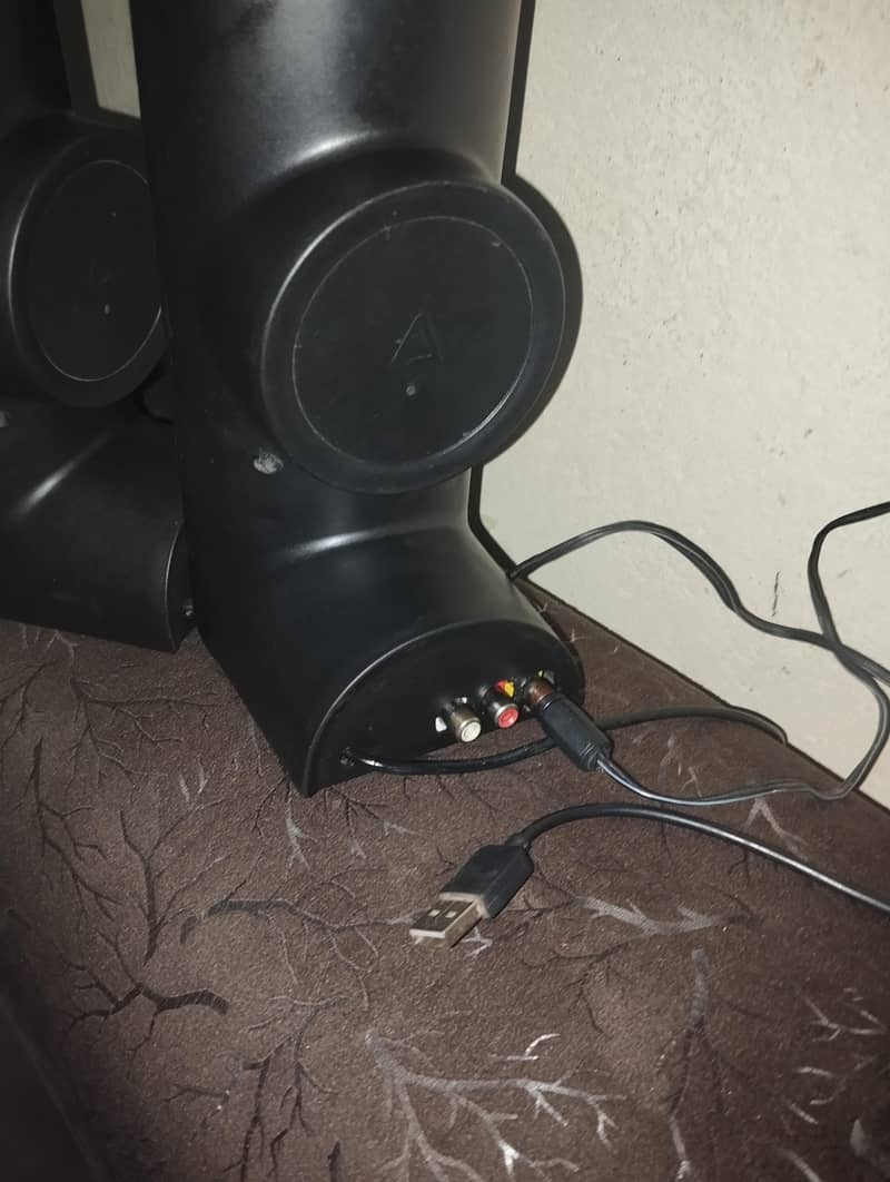 Bluetooth computer speakers 4