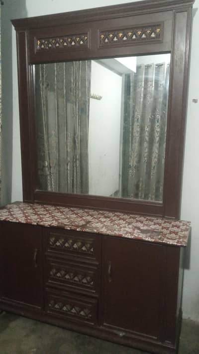 dressing table