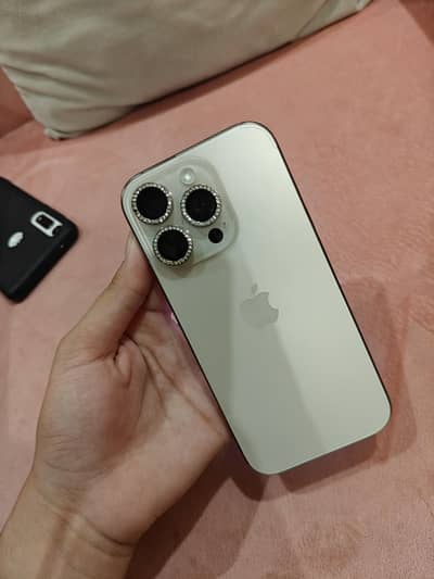 Apple iPhone 16 Pro