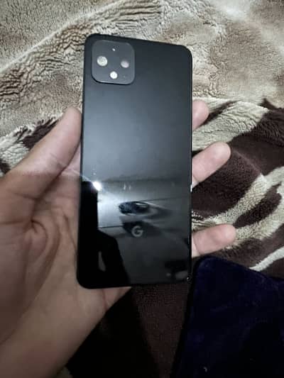 Google pixel 4 mobile ha panl nhi ha or bod ka thora. Masla ha