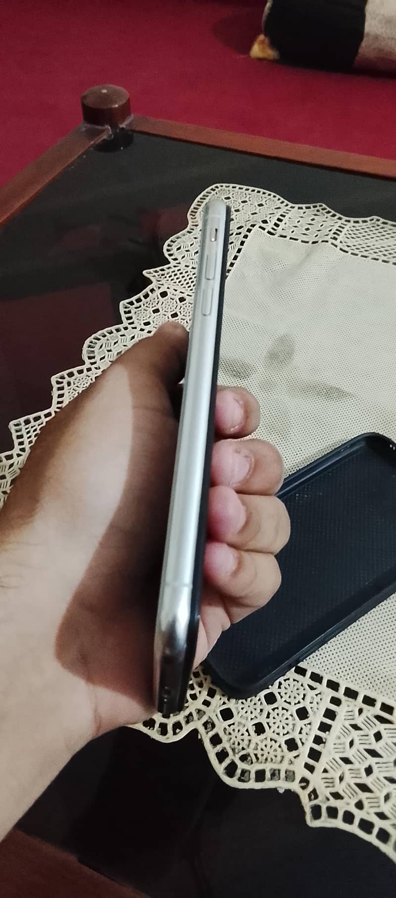 Apple iPhone X 3