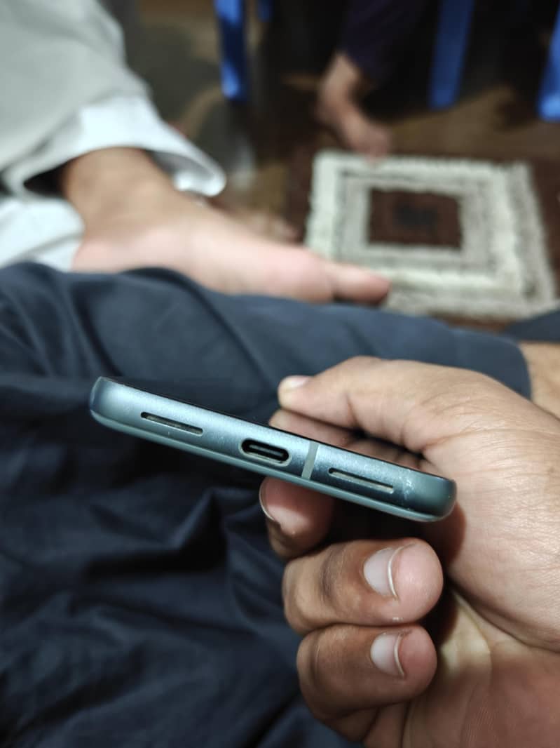 Google pixel 8 3