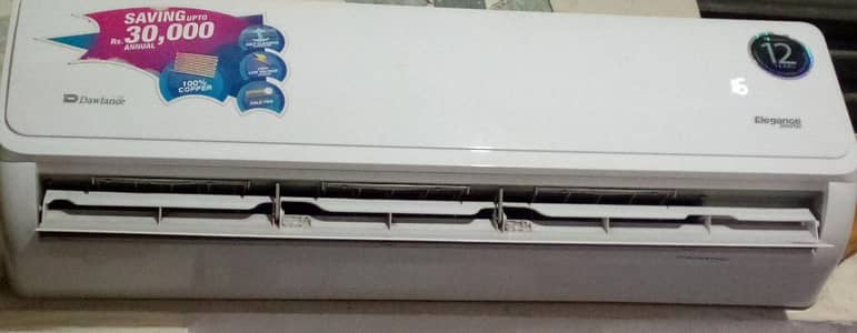 DC inverter split unit in working condition