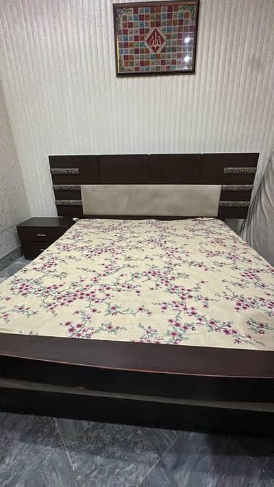bed with side tables 03247192366