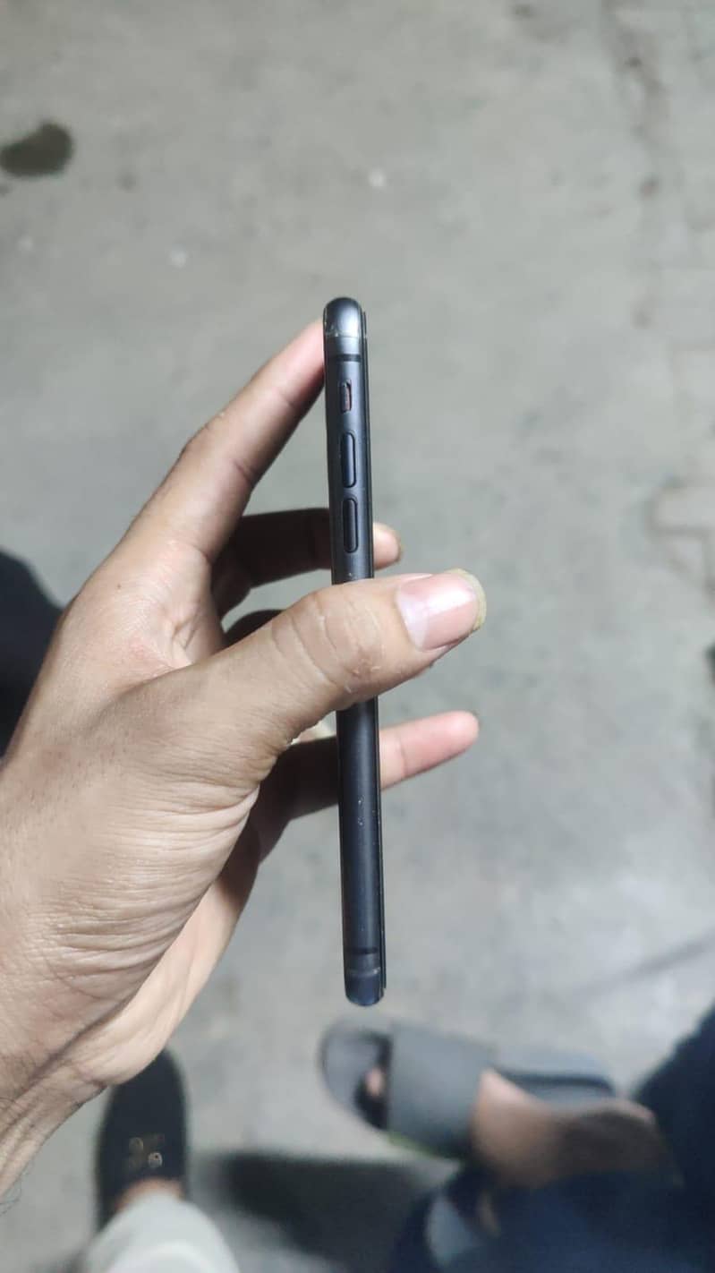 Apple iPhone 11 2