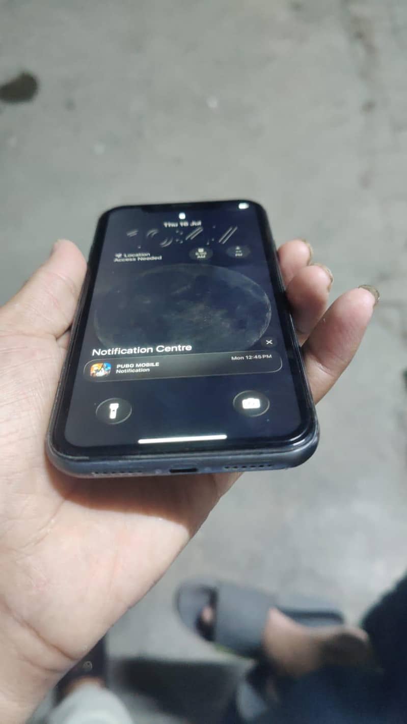 Apple iPhone 11 3