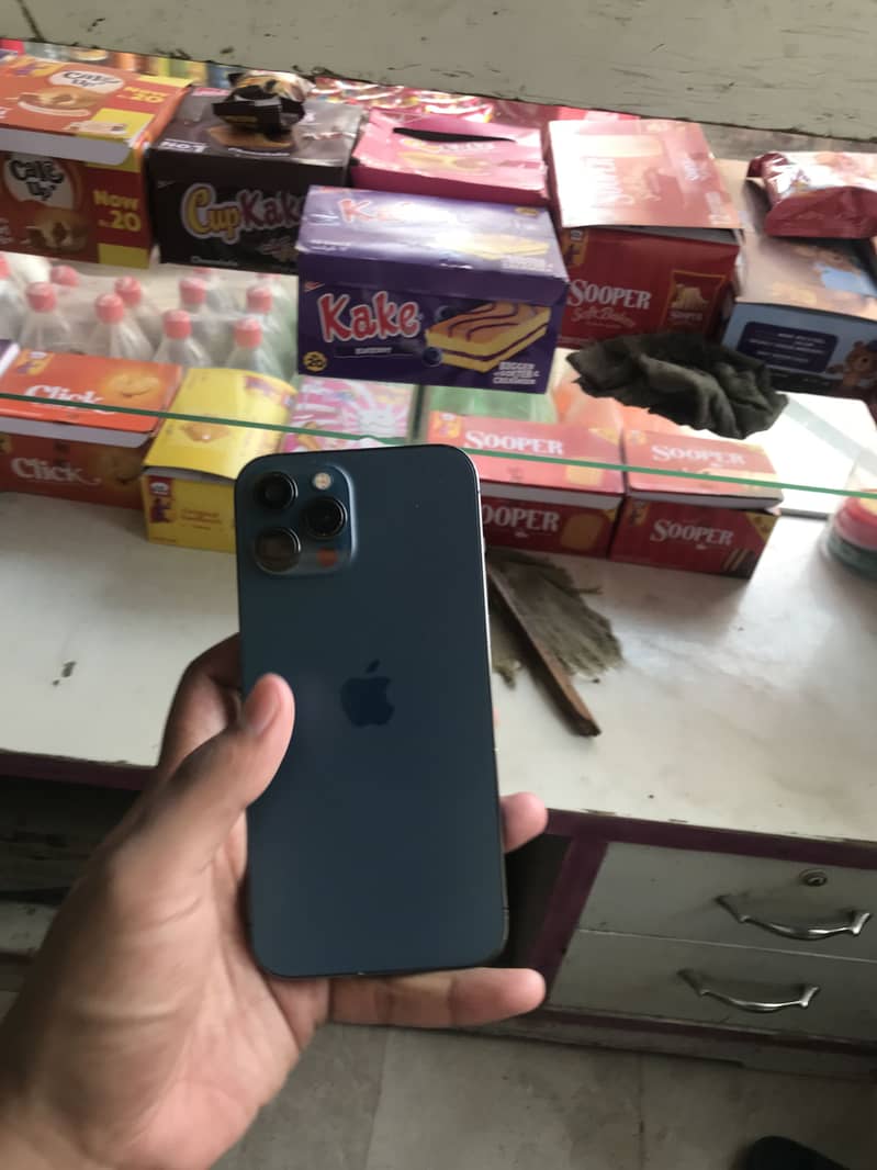 Iphone 12 pro max 6