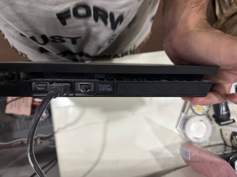 Ps4 slim 0