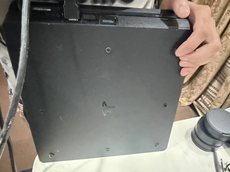 Ps4 slim 3