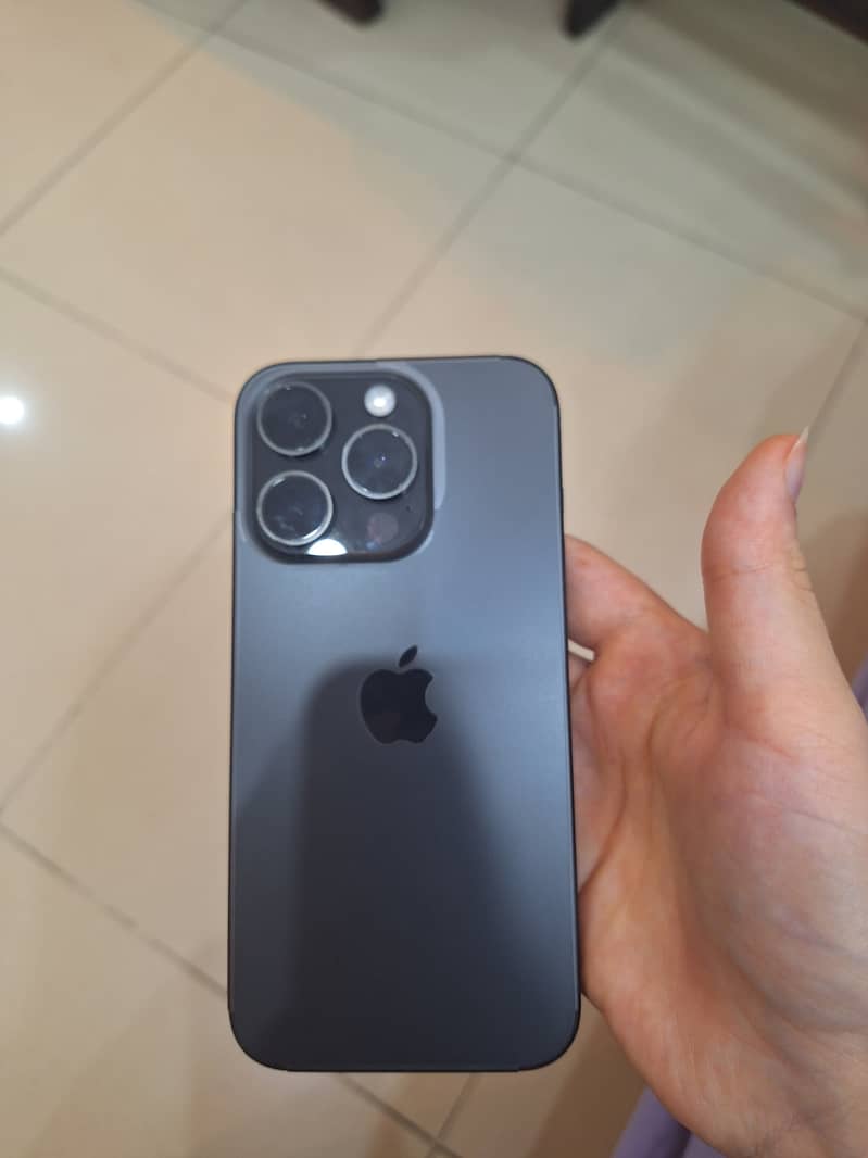 Apple iPhone 15 Pro 0