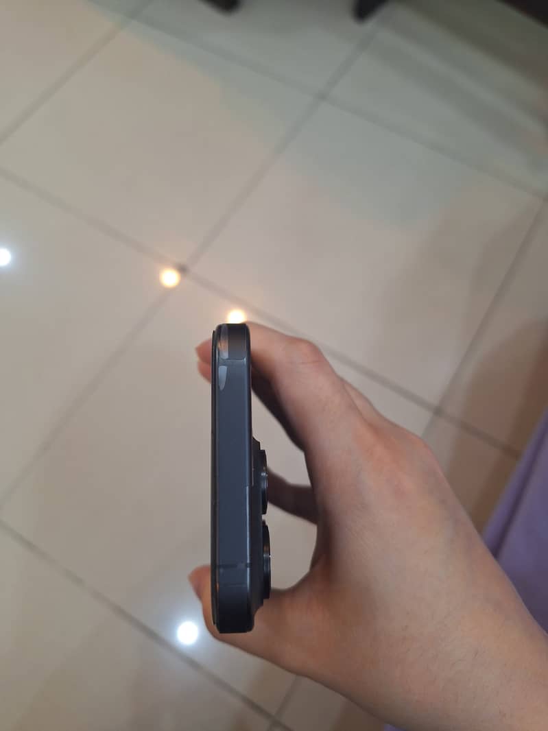 Apple iPhone 15 Pro 1