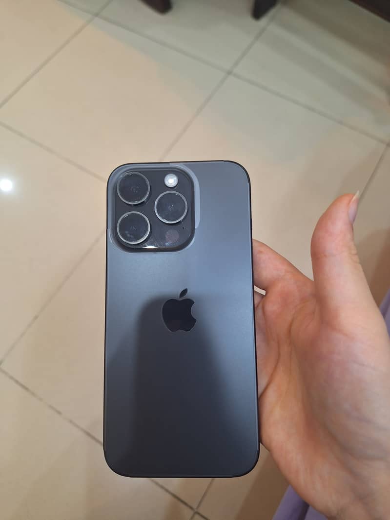 Apple iPhone 15 Pro 3