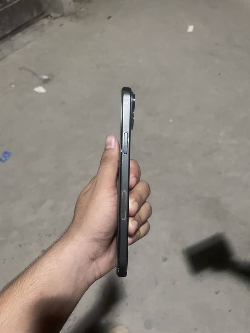 iPhone 15 plus 3