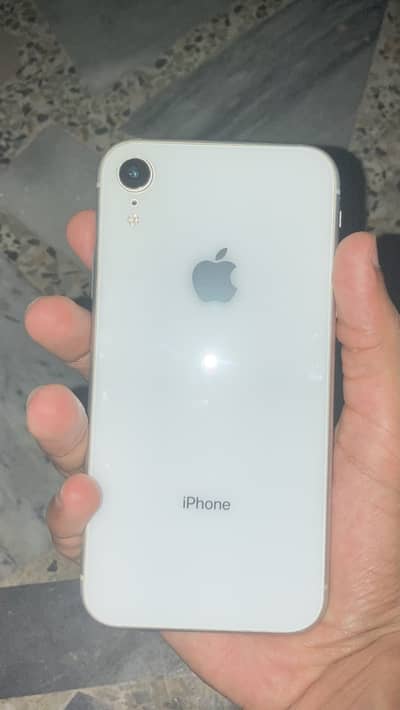 Apple iPhone XR