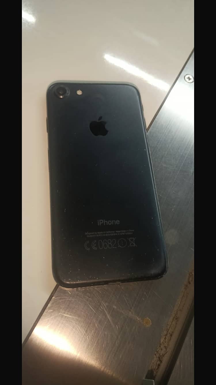 Apple iPhone 7 1