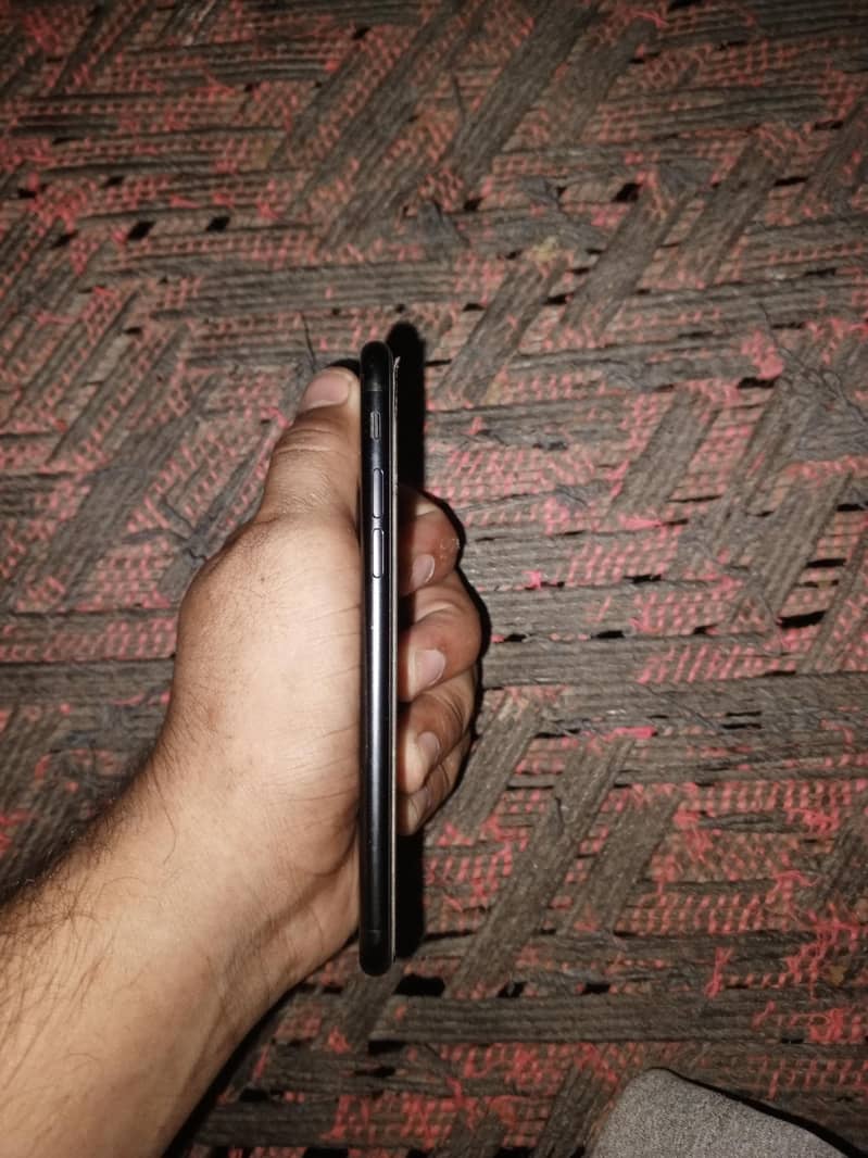 Apple iPhone 7 1