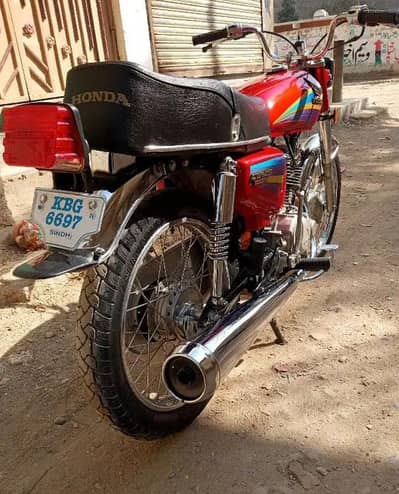 Honda 125cc bike urgent for sale 03294565513